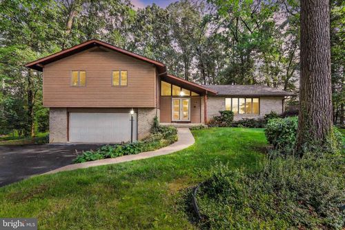 6126 Winged Foot Ct, FAYETTEVILLE, PA, 17222-9650 | Card Image