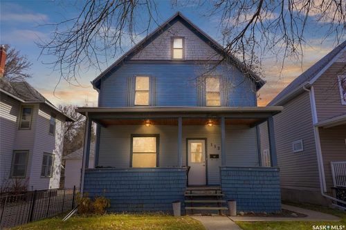 1127 2nd Ave Nw, Moose Jaw, SK, S6H3R4 | Card Image