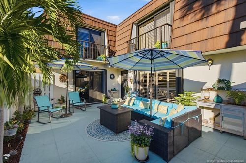 5982 Se Riverboat Dr, Stuart, FL, 34997-1517 | Card Image