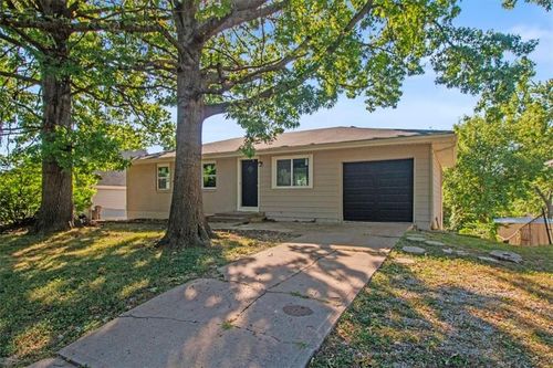7901 Ne 51st Ter, Kansas City, MO, 64119-4145 | Card Image