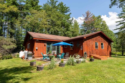 4297 Us Route 4, Mendon, VT, 05701-6806 | Card Image