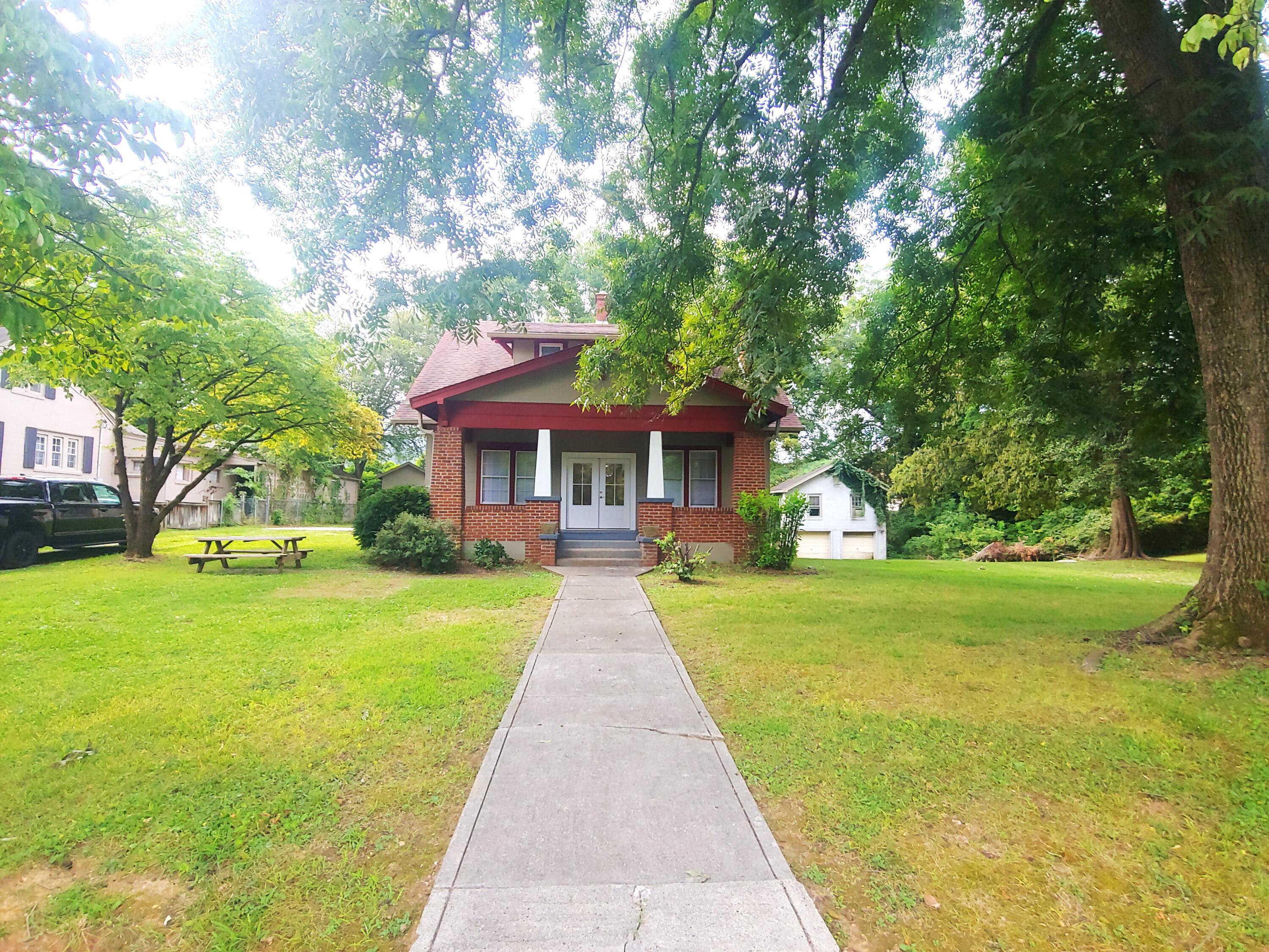Ellis St, Jefferson City, TN 37760