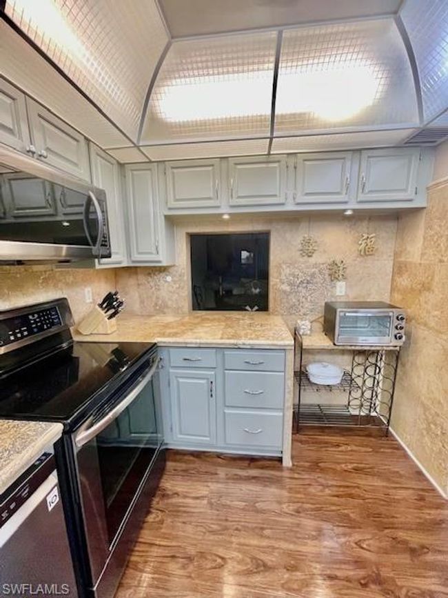 APT-209 - 37 High Point Cir E, Condo with 2 bedrooms, 2 bathrooms and 1 parking in NAPLES FL | Image 16