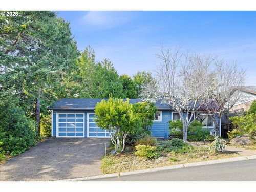 1420 Sw Fairway Dr, Waldport, OR, 97394-7933 | Card Image