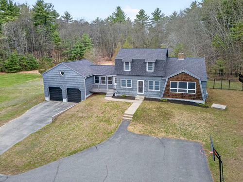 126 Marsh Rd, Pelham, NH, 03076-3351 | Card Image