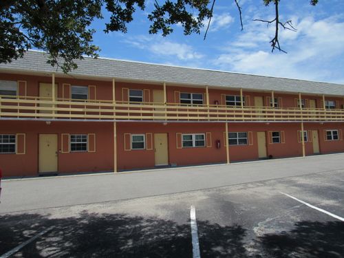 203-400 Catalina Rd, Cocoa Beach, FL, 32931-3027 | Card Image