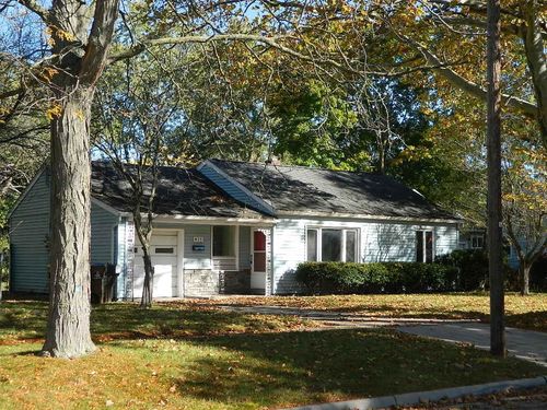 825 Crosslanes Street, Mt Pleasant, MI, 48858 | Card Image