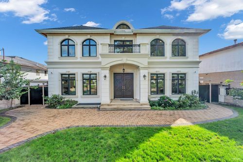 6680 Winch St, Burnaby, BC, V5B2L6 | Card Image