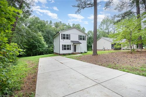 415 Pinecroft Ln, Spencer, NC, 28159-1725 | Card Image
