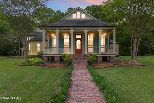 529 Rue La Belle, Breaux Bridge, LA, 70517-7559 | Card Image