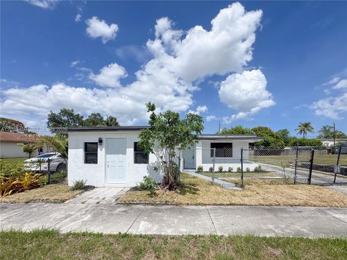 212 Nw 28th Way, Fort Lauderdale, FL, 33311-8536 | Card Image