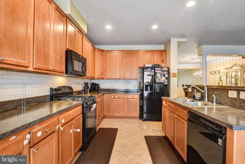 4112 Potomac Highlands Cir, TRIANGLE, VA, 22172-1775 | Card Image