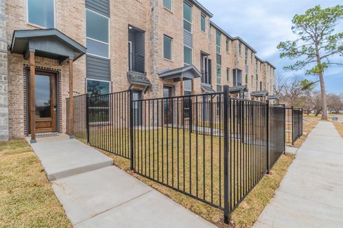 1605 Mignon Dr, Arlington, TX, 76010-4701 | Card Image