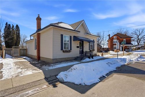 17 Helen Street, Paris, ON, N3L1P1 | Card Image