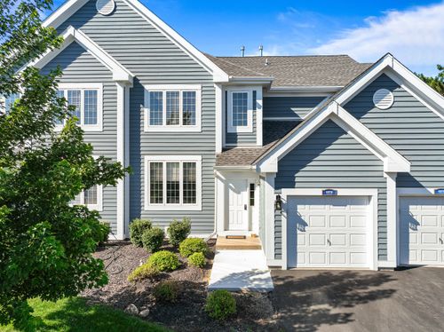 1076 Lakeland Way, Lake Geneva, WI, 53147-5019 | Card Image