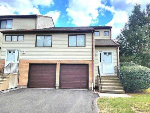 6-13 Oak Forest Dr, Manchester, CT, 06042-1944 | Card Image