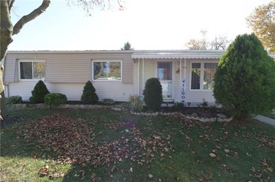 266 Pebble Beach Pky, House other with 3 bedrooms, 1 bathrooms and 2 parking in Grand Bend ON | Image 3