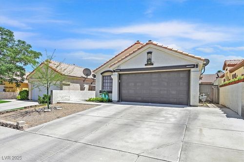 9151 Indian Breeze Dr, Las Vegas, NV, 89129-6382 | Card Image