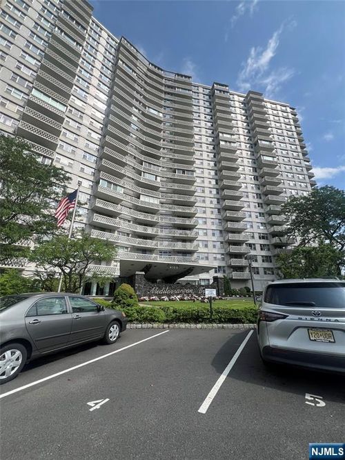 2100 Linwood, Fort Lee, NJ, 07024 | Card Image