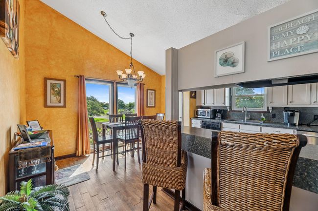 Kitchen/Dining Area | Image 21
