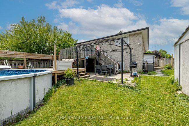 1707 Hansuld St, Home with 6 bedrooms, 2 bathrooms and 4 parking in London ON | Image 37