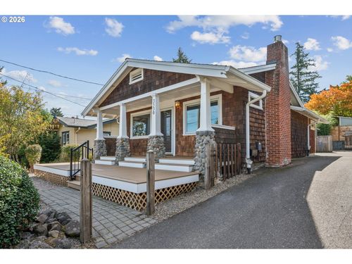 3530 Sw Falcon St, Portland, OR, 97219-3779 | Card Image