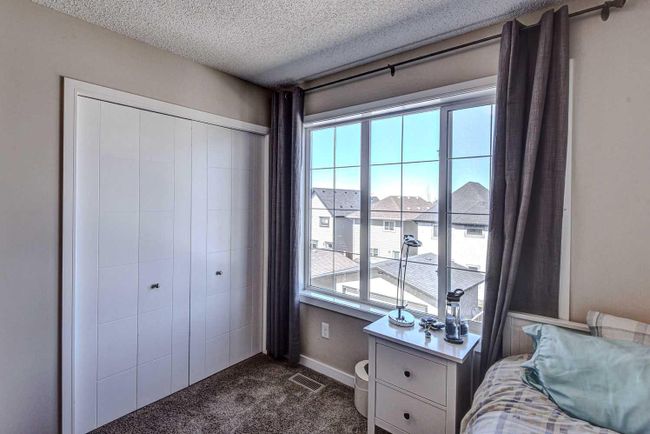 124 Marquis Lane Se, Home with 3 bedrooms, 2 bathrooms and 3 parking in Calgary AB | Image 24