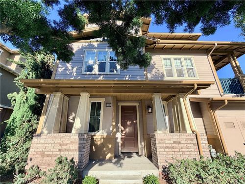 111 Liberty St, Tustin, CA, 92782-6515 | Card Image