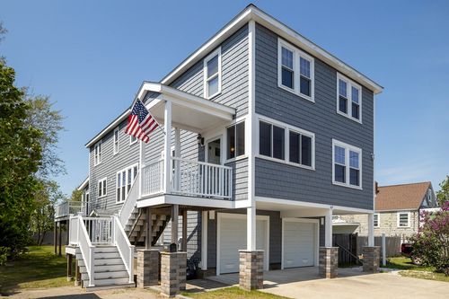 67 Newport Rd, Hull, MA, 02045-2421 | Card Image