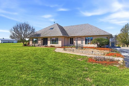 8775 S Barry Rd, COLUMBIA, MO, 65201-9380 | Card Image