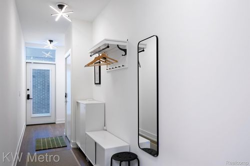2821 Brush St, Detroit, MI, 48201-3142 | Card Image