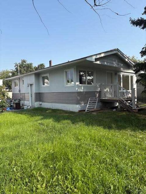 9814 88 Avenue, Grande Prairie, AB, T8V0B9 | Card Image
