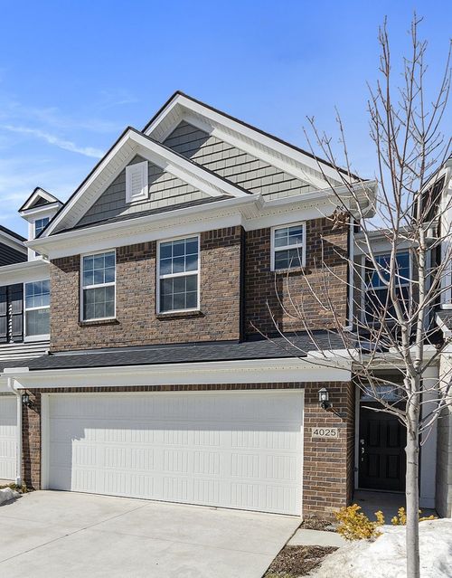 120-4025 Nottingham Circle, Independence Charter Township, MI, 48346 | Card Image