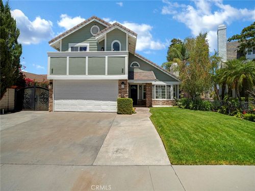 28161 Florence Ln, Canyon Country, CA, 91351-3817 | Card Image