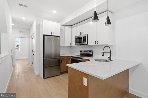 2-2449 N 6th St, Philadelphia, PA, 19133-2604 | Card Image