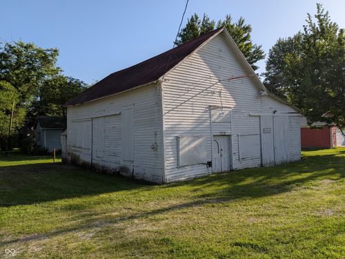 103 E Madison St, Kennard, IN, 47351-9203 | Card Image