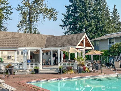 43-17203 Ne 45th St, Redmond, WA, 98052-5639 | Card Image