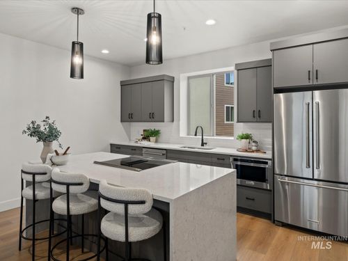 1715 S Federal Way, Boise, ID, 83705-3164 | Card Image