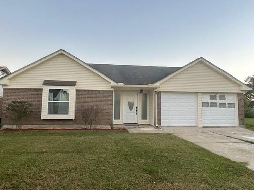 2120 Killington Dr, Harvey, LA, 70058-5423 | Card Image