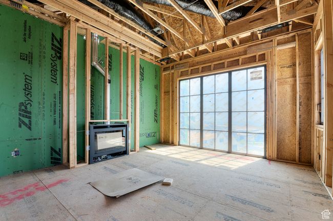 View of unfurnished living room | Image 11
