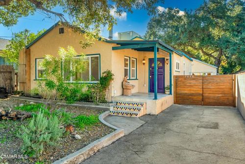 7638 Valmont St, Tujunga, CA, 91042-2643 | Card Image