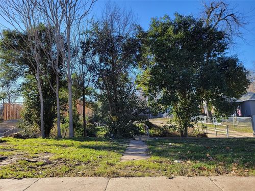 1009 S Waverly Dr, Dallas, TX, 75208-7452 | Card Image