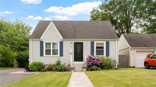162 Thatcher St, Rumford, RI, 02916-3317 | Card Image