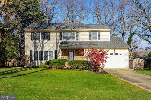 102 Lois Lane, MOORESTOWN, NJ, 08057 | Card Image