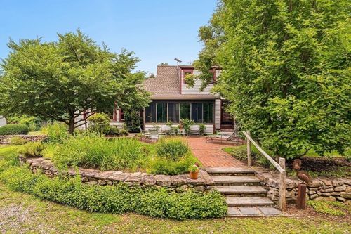 200 Bakerville Rd, Dartmouth, MA, 02748-1135 | Card Image