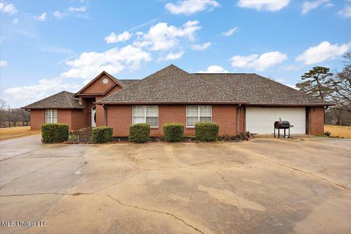 1137 Wells Rd, Bentonia, MS, 39040-9370 | Card Image