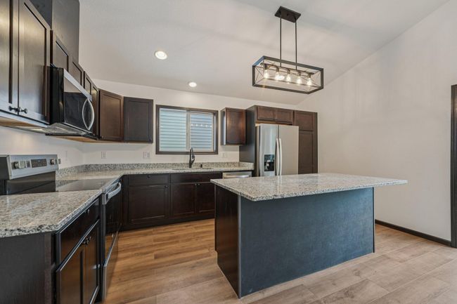 18-web-or-mls-Conway St-S1107-014.jpg | Image 9
