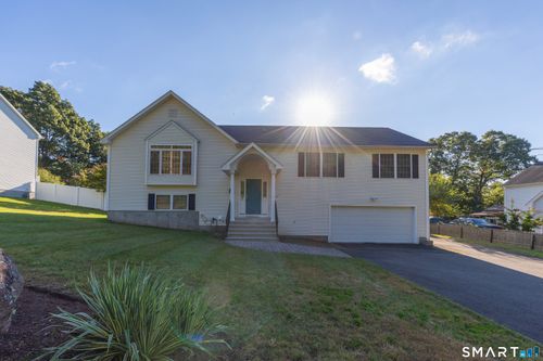 469 Bradley Street, East Haven, CT, 06512 | Card Image