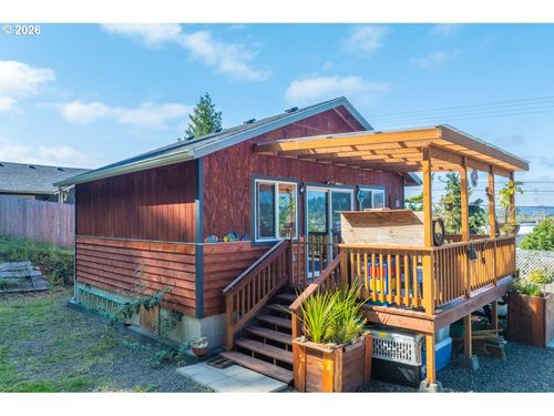 442 Elm Ave, Reedsport, OR, 97467-1514 | Card Image