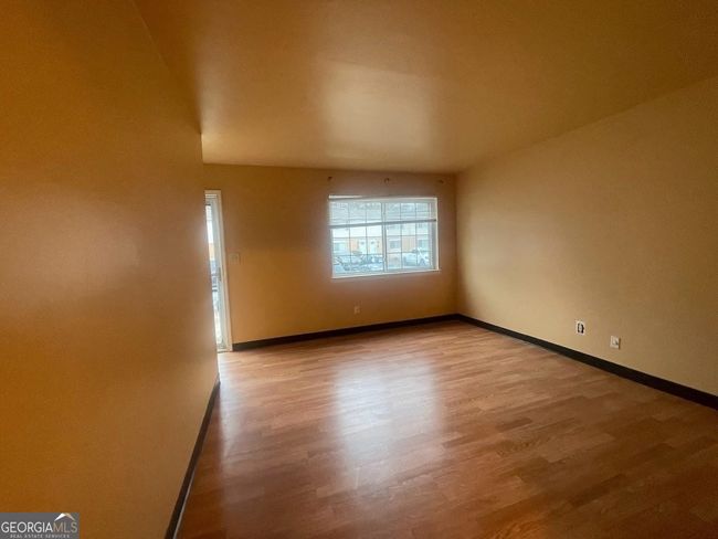APT-140 - 405 Fairburn Rd Sw, Townhouse with 2 bedrooms, 1 bathrooms and null parking in Atlanta GA | Image 6